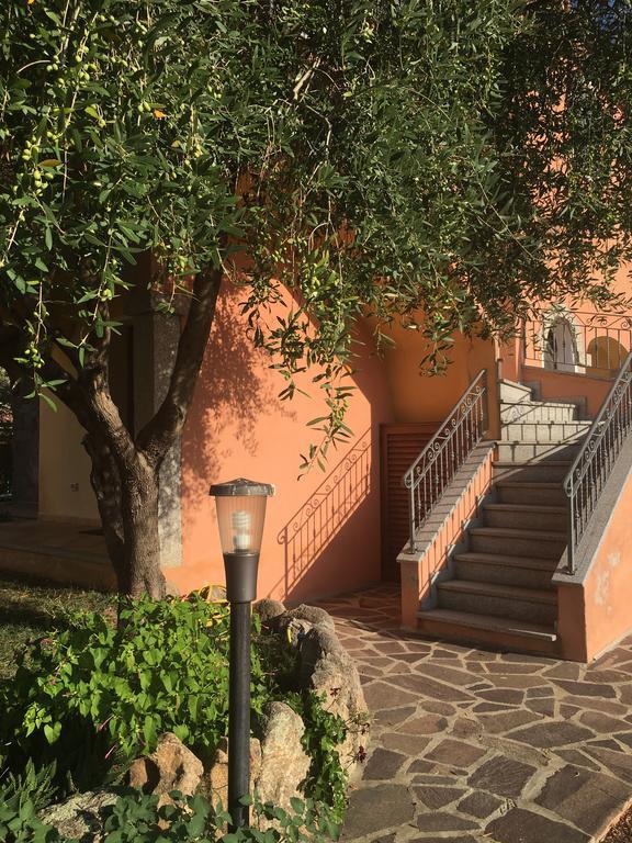 I Mari Di Gallura Apartment Сан-Теодоро Екстер'єр фото
