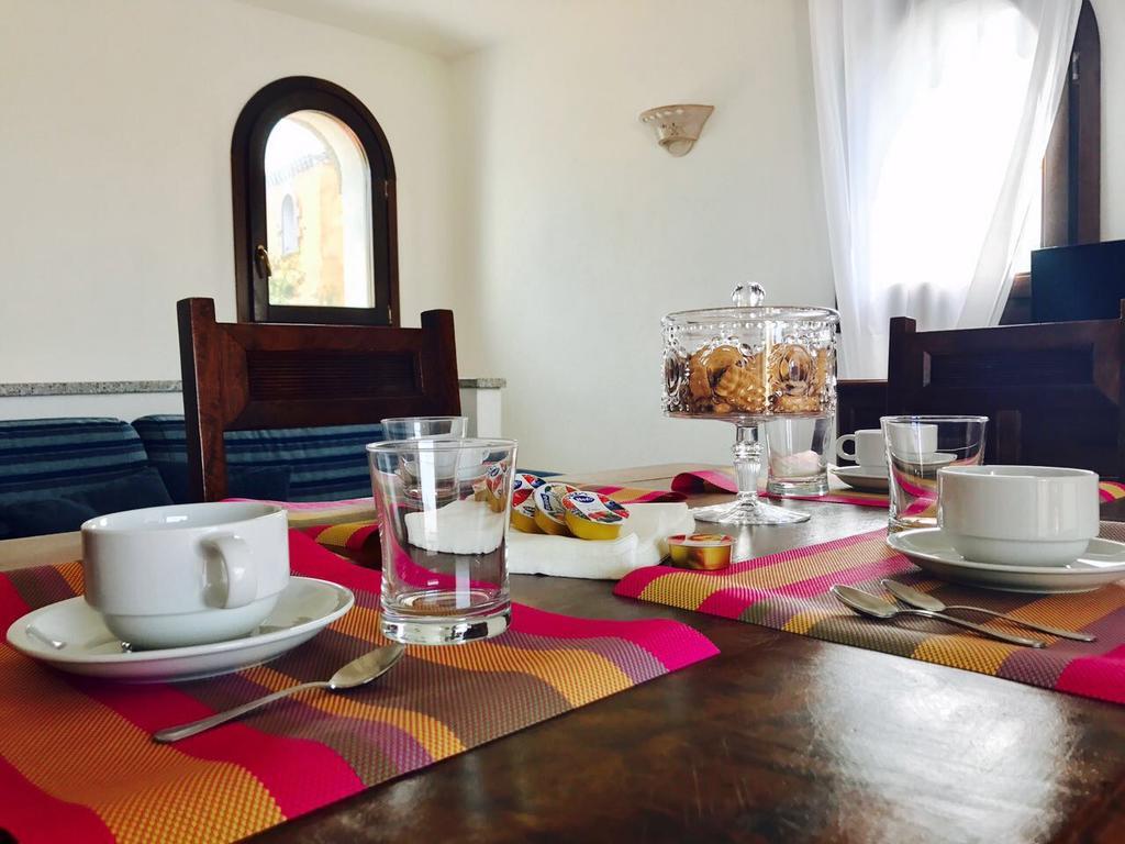 I Mari Di Gallura Apartment Сан-Теодоро Екстер'єр фото